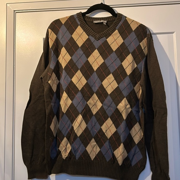 Large - tristen America argyle sweater - large - Picture 1 of 3